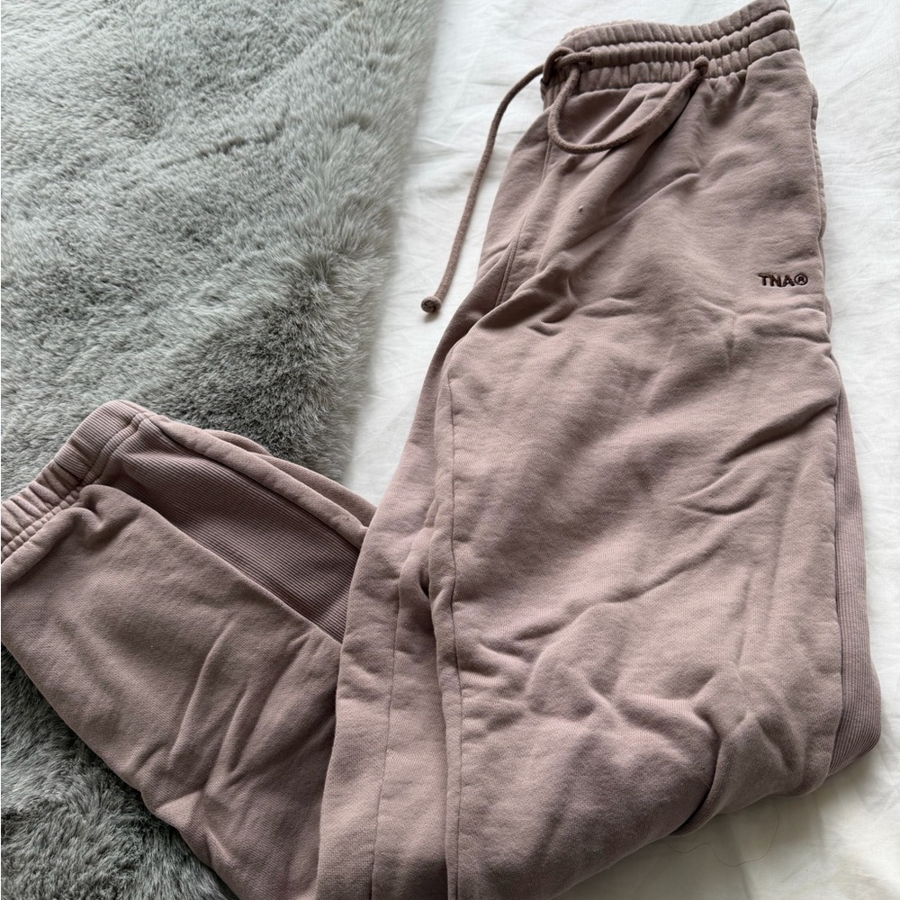 Aritzia Womens TNA Taupe Joggers